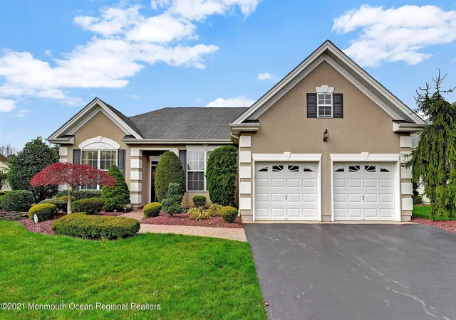 Photo 3 of Single family home for sale at 41 Portchester Dr, Jackson, NJ 08527 | MLS# 22628752 | Listing updated on 2026-10-02