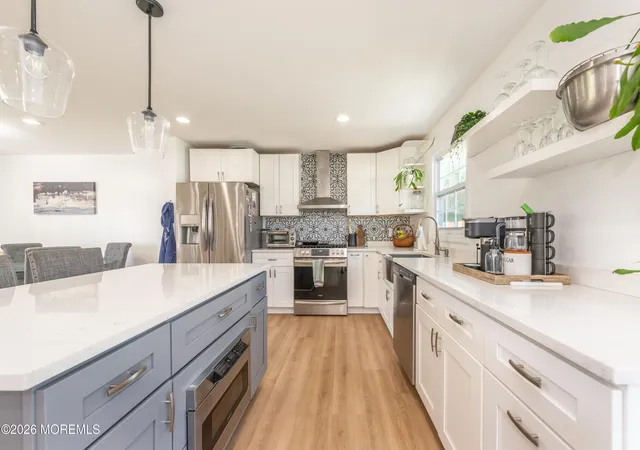 Photo 4 of Single family home for sale at 321 Myrtle St, Cliffwood, NJ 07721 | MLS# 22628771 | Listing updated on 2026-09-27