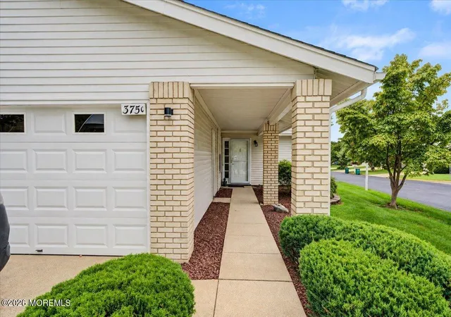 Photo 4 of Single family home for sale at 375c Duranta Plz, Monroe Township, NJ 08831 | MLS# 22628783 | Listing updated on 2026-09-18