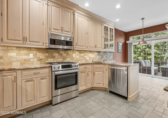 Photo 3 of Condo for sale at 20 Kensington Dr, Randolph, NJ 07869 | MLS# 22629427 | Listing updated on 2026-10-07