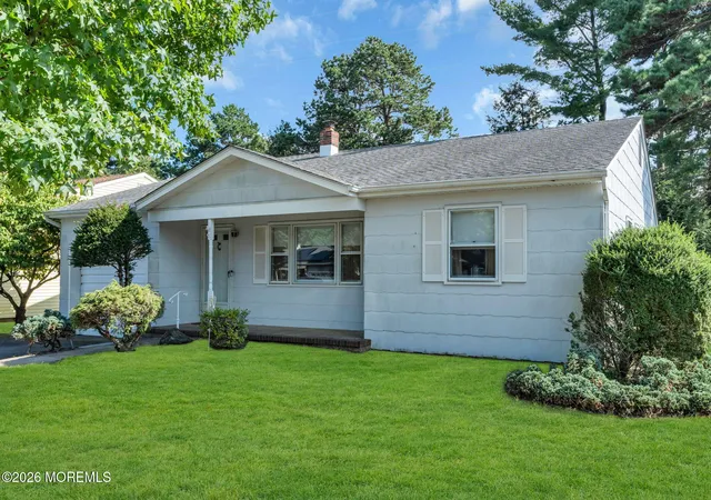Photo 2 of Single family home for sale at 297 Westbrook Dr, Toms River, NJ 08757 | MLS# 22628913 | Listing updated on 2026-09-14