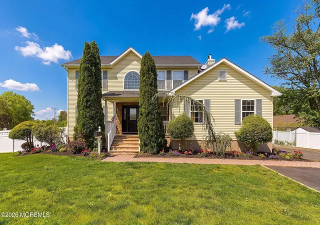 Photo 2 of Single family home for sale at 374 Mounts Mills Rd E, Monroe, NJ 08831 | MLS# 22628814 | Listing updated on 2026-09-13