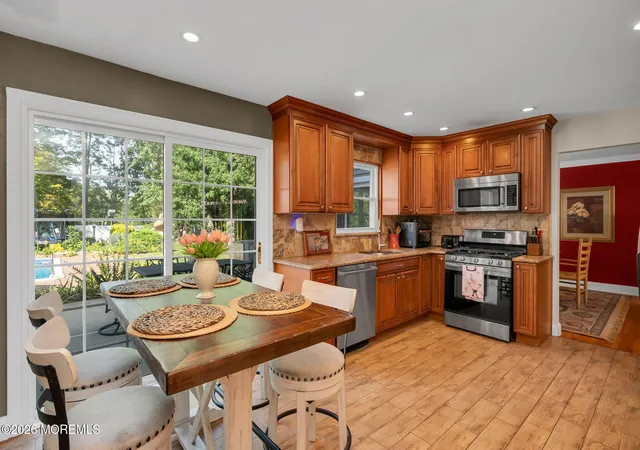 Photo 3 of Sale Pending at 122 Hibernia Way, Freehold, NJ 07728 | MLS# 22629644 | Listing updated on 2026-10-01