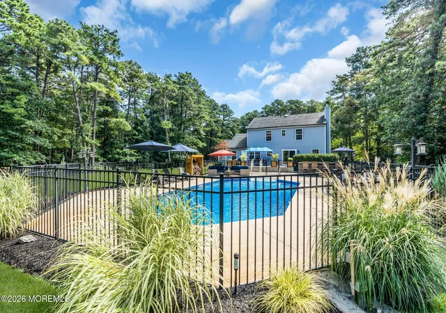 Photo 3 of Single family home for sale at 6 Chris Ann Ct, Jackson, NJ 08527 | MLS# 22630056 | Listing updated on 2026-10-05