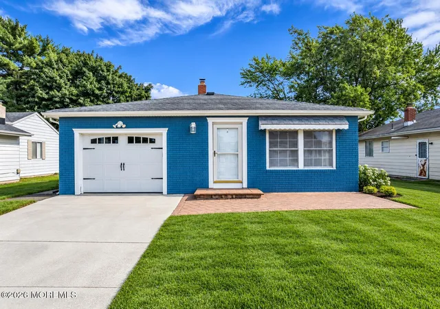 Photo 1 of Single family home for sale at 7 Ravenna Ct, Toms River, NJ 08757 | MLS# 22628900 | Listing updated on 2026-10-04