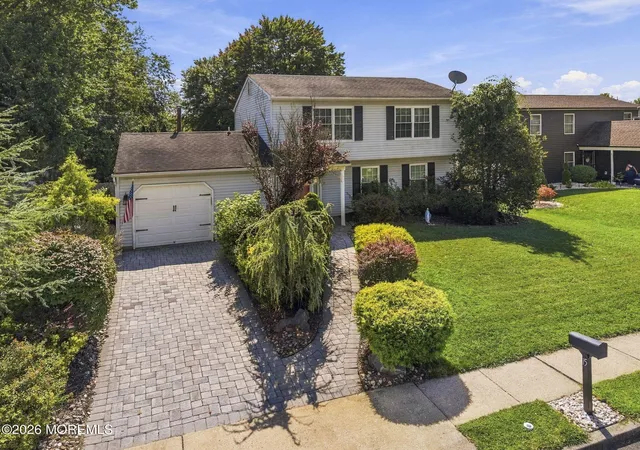 Photo 2 of Single family home for sale at 15 Cherry Bnd Dr N, Howell, NJ 07731 | MLS# 22628915 | Listing updated on 2026-10-07