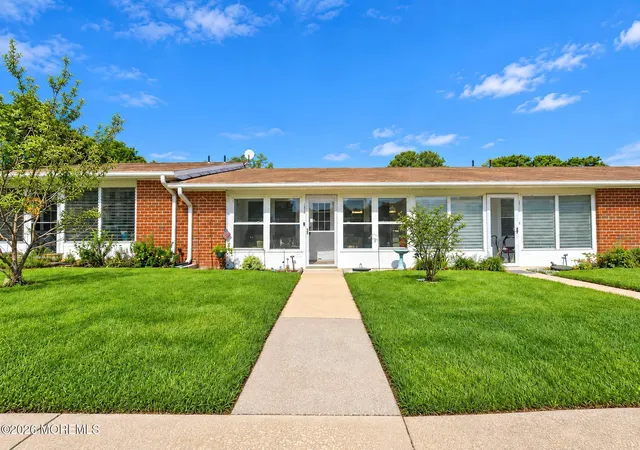 Photo 1 of Single family home for sale at 1017d Aberdeen Dr, Lakewood, NJ 08701 | MLS# 22629250 | Listing updated on 2026-09-16