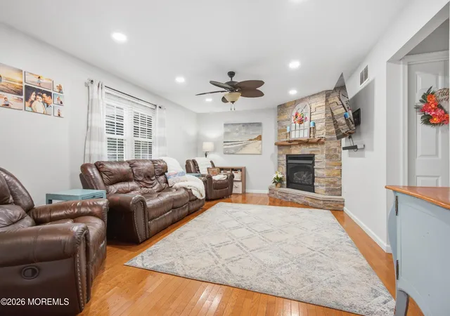 Photo 2 of Single family home for sale at 1467 Pueblo Ct, Toms River, NJ 08755 | MLS# 22628894 | Listing updated on 2026-09-25