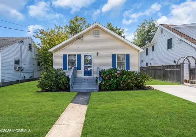 Photo 3 of Sale Pending at 209 Park Ave, Bay Head, NJ 08742 | MLS# 22628992 | Listing updated on 2026-10-02