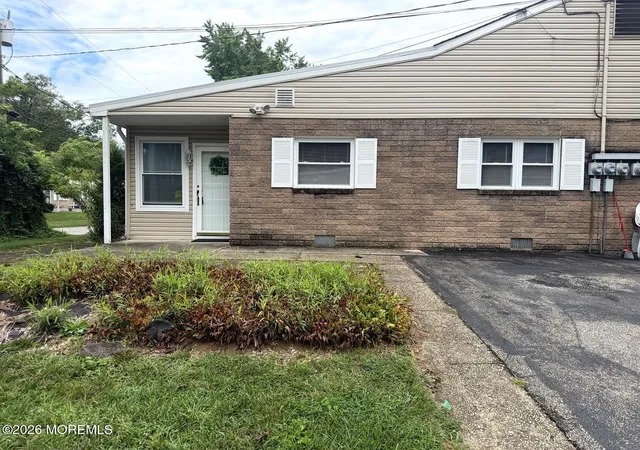 Photo 2 of Single family home for sale at 4 A Cypress St, Toms River, NJ 08757 | MLS# 22629079 | Listing updated on 2026-09-18