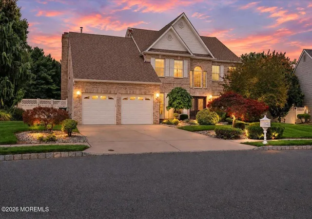 Photo 2 of Single family home for sale at 25 Paceview Dr, Howell, NJ 07731 | MLS# 22629065 | Listing updated on 2026-10-10