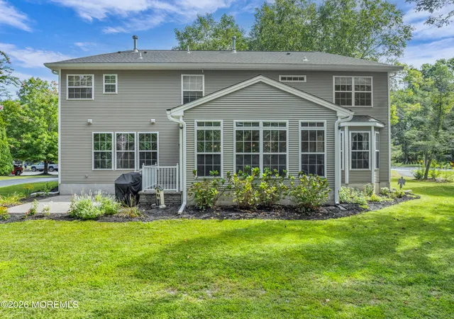 Photo 4 of Single family home for sale at 101 Kensington Dr, Galloway, NJ 08205 | MLS# 22628923 | Listing updated on 2026-09-14