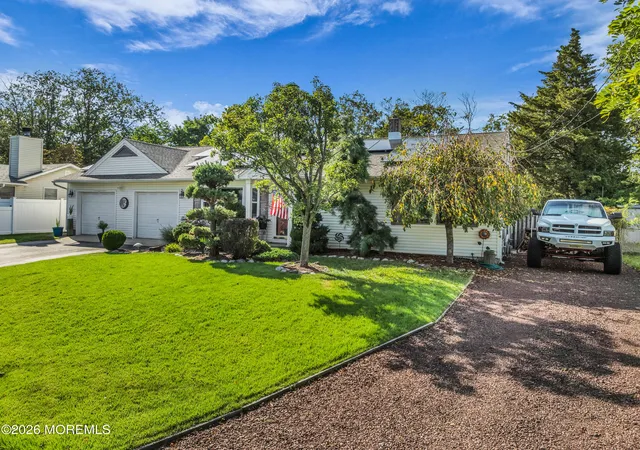Photo 3 of Single family home for sale at 58 Parkway Dr, Brick, NJ 08723 | MLS# 22628924 | Listing updated on 2026-09-27