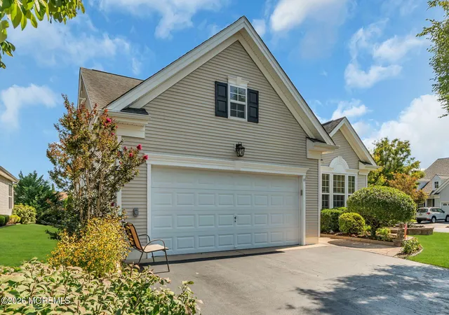 Photo 3 of Single family home for sale at 2 Appleby Ct, Jackson, NJ 08527 | MLS# 22629712 | Listing updated on 2026-10-08