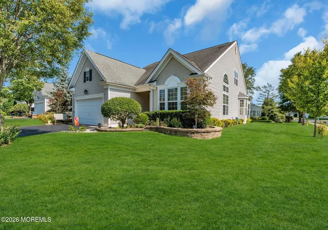 Photo 4 of Single family home for sale at 2 Appleby Ct, Jackson, NJ 08527 | MLS# 22629712 | Listing updated on 2026-10-08