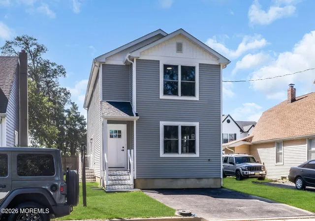Photo 3 of Single family home for sale at 430 Aumack Ave, Union Beach, NJ 07735 | MLS# 22629233 | Listing updated on 2026-09-19