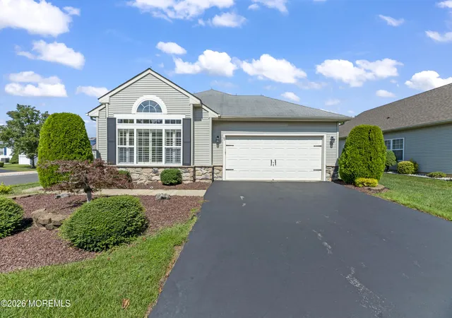 Photo 3 of Single family home for sale at 46 Dante Dr, Manchester Township, NJ 08759 | MLS# 22628955 | Listing updated on 2026-09-29
