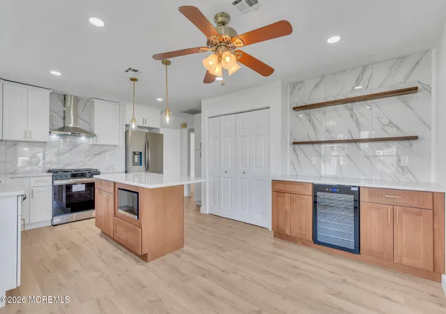 Photo 4 of Single family home for sale at 2 Sabinas St, Toms River, NJ 08757 | MLS# 22628957 | Listing updated on 2026-09-23