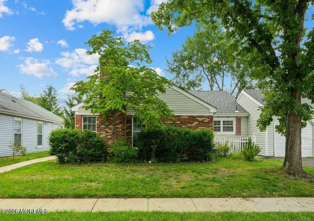 Photo 2 of Single family home for sale at 3a Dogwood Ct #100A, Lakewood, NJ 08701 | MLS# 22629001 | Listing updated on 2026-09-14