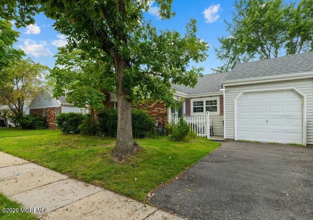 Photo 3 of Single family home for sale at 3a Dogwood Ct #100A, Lakewood, NJ 08701 | MLS# 22629001 | Listing updated on 2026-09-14