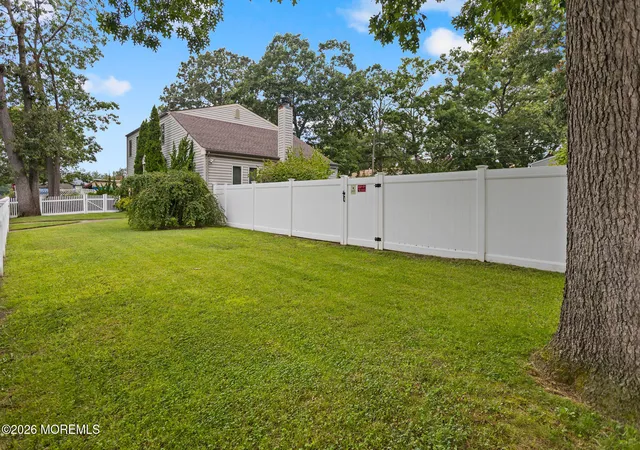 Photo 3 of Single family home for sale at 2126 Dorothy Rd, Toms River, NJ 08753 | MLS# 22629003 | Listing updated on 2026-09-15