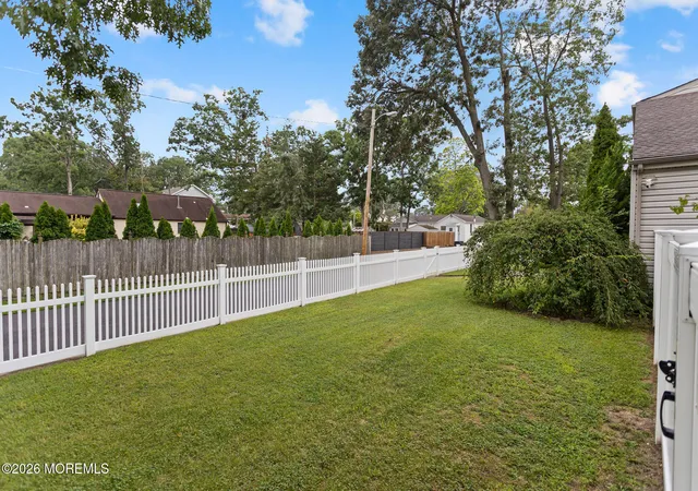Photo 4 of Single family home for sale at 2126 Dorothy Rd, Toms River, NJ 08753 | MLS# 22629003 | Listing updated on 2026-09-15