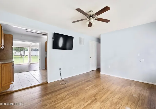 Photo 3 of Single family home for sale at 28 Murdock Pl, Jackson, NJ 08527 | MLS# 22629139 | Listing updated on 2026-09-16