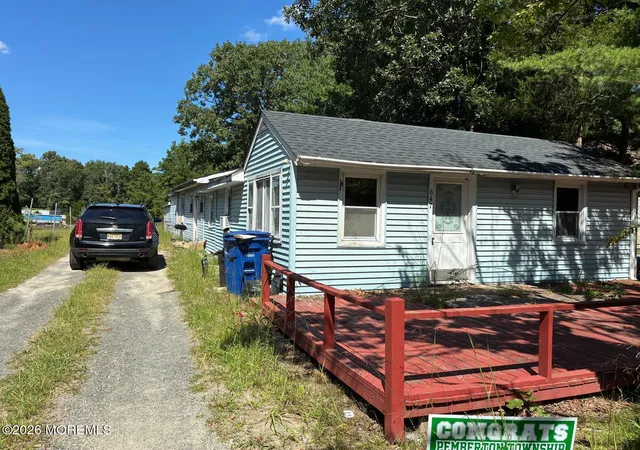 Photo 3 of Single family home for sale at 647 Lakehurst Rd, Browns Mills, NJ 08015 | MLS# 22629104 | Listing updated on 2026-09-15