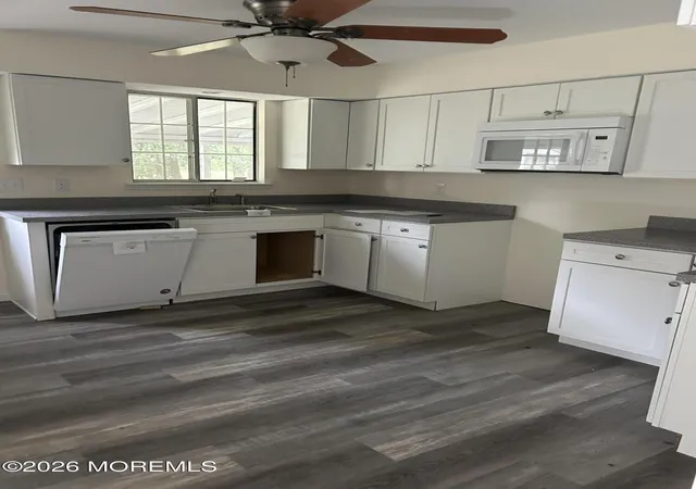 Photo 3 of Single family home for sale at 3 A Ml Ct, Whiting, NJ 08759 | MLS# 22629027 | Listing updated on 2026-09-18