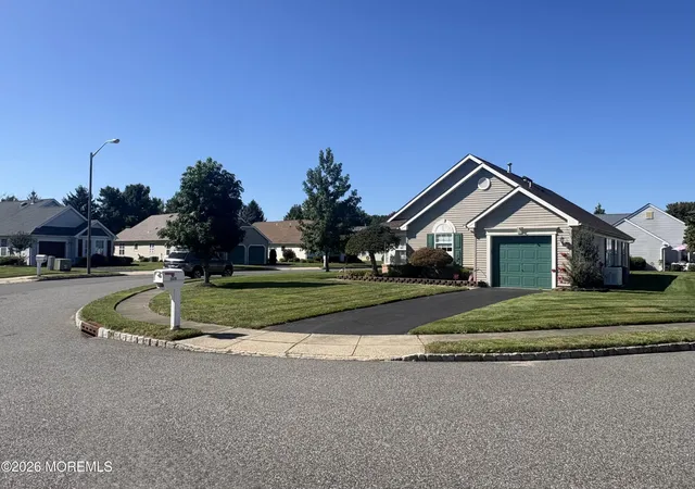 Photo 3 of Single family home for sale at 2319 Logan Ct, Toms River, NJ 08755 | MLS# 22629555 | Listing updated on 2026-09-21