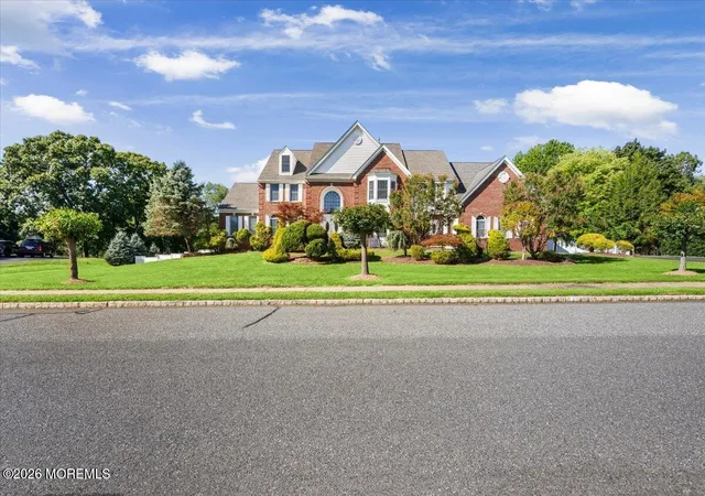 Photo 3 of Single family home for sale at 10 Huxley Ct, Marlboro, NJ 07746 | MLS# 22629097 | Listing updated on 2026-09-20