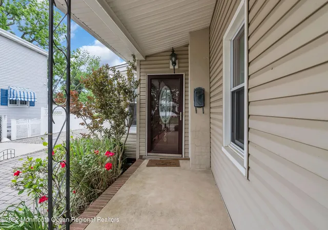 Photo 3 of Single family home for sale at 370 W Park Ave, Oakhurst, NJ 07755 | MLS# 22629102 | Listing updated on 2026-09-15