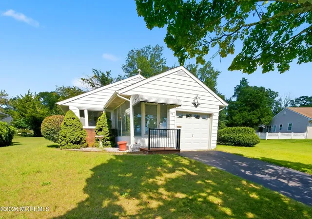 Photo 3 of Sale Pending at 65 Sunflower Ln, Toms River, NJ 08755 | MLS# 22629133 | Listing updated on 2026-09-23
