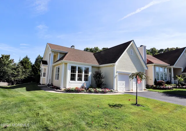 Photo 2 of Single family home for sale at 29 Valley Strm Pl, Barnegat, NJ 08005 | MLS# 22629268 | Listing updated on 2026-10-05