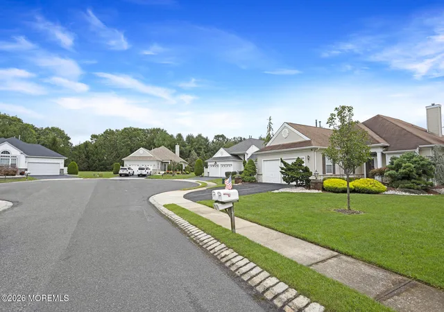 Photo 3 of Single family home for sale at 3 Clermont Ct, Manchester Township, NJ 08759 | MLS# 22630005 | Listing updated on 2026-09-22