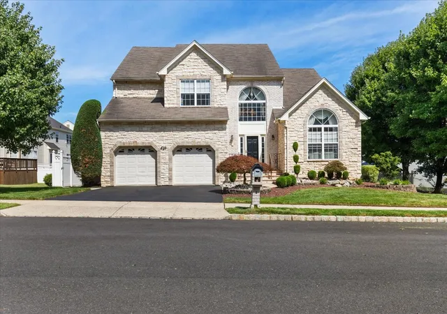 Photo 3 of Sale Pending at 67 Winding Brk Dr, Matawan, NJ 07747 | MLS# 22629141 | Listing updated on 2026-09-29