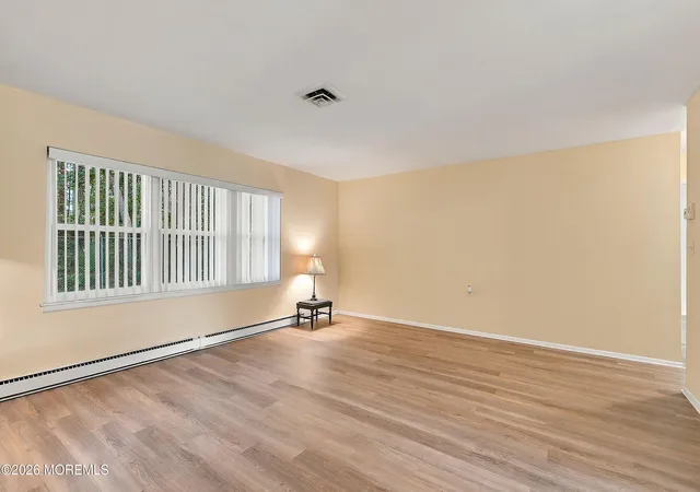 Photo 4 of Single family home for sale at 419a Chatham Ct, Lakewood, NJ 08701 | MLS# 22629911 | Listing updated on 2026-09-23