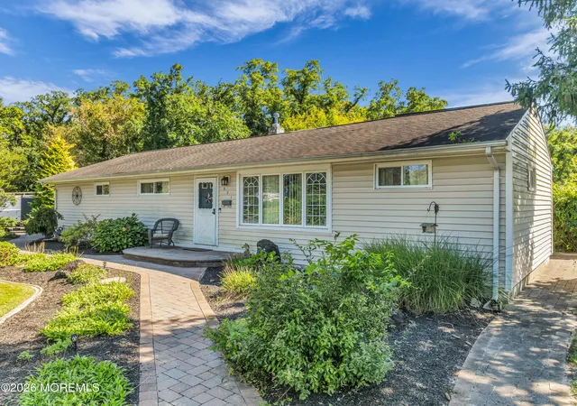 Photo 3 of Single family home for sale at 271 Leswing Dr, Brick, NJ 08723 | MLS# 22629183 | Listing updated on 2026-09-16