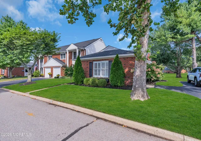 Photo 3 of Sale Pending at 10 Dogwood Ct, Spring Lake, NJ 07762 | MLS# 22629197 | Listing updated on 2026-09-25