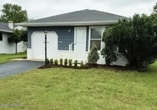 Single family home for sale at 7 Bonasse St, Toms River, NJ 08757 | MLS# 22629973