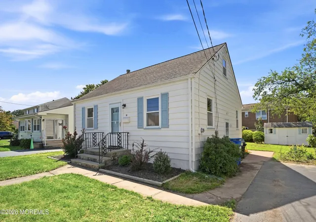 Photo 3 of Single family home for sale at 16 Eisenhower Ave, Spotswood, NJ 08884 | MLS# 22629218 | Listing updated on 2026-10-05