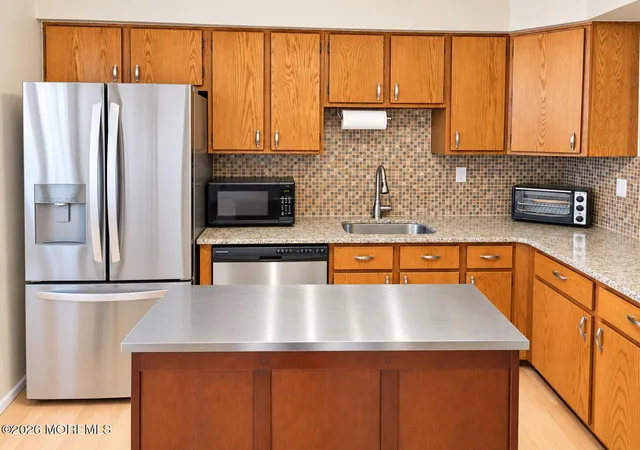 Photo 3 of Condo for sale at 128 Dumbarton Hl Ct, Matawan, NJ 07747 | MLS# 22629236 | Listing updated on 2026-09-21