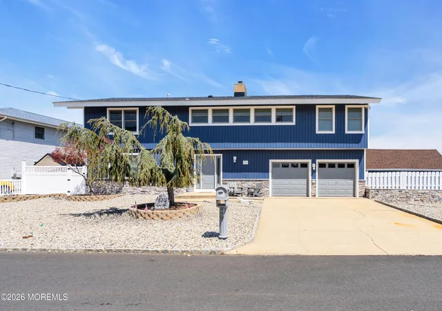 Photo 1 of Single family home for sale at 530 Bayview Dr, Toms River, NJ 08753 | MLS# 22629255 | Listing updated on 2026-09-21