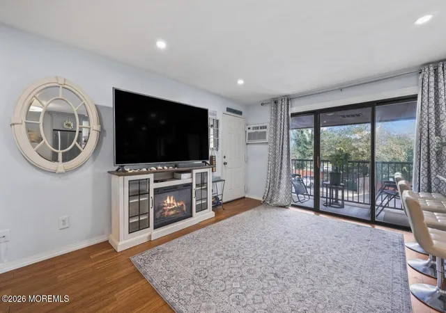 Listing Photo 5 - Condo for sale in building located at 329 Shore Dr, Highlands, NJ 07732 - Unit #D14