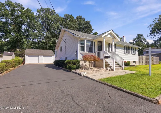 Photo 3 of Single family home for sale at 19 Tyndale Ave, Monroe Twp, NJ 08831 | MLS# 22629815 | Listing updated on 2026-09-27