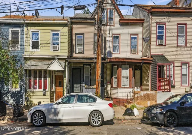 Photo 1 of Single family home for sale at 1213 Chestnut Ave, Trenton, NJ 08611 | MLS# 22629297 | Listing updated on 2026-09-16