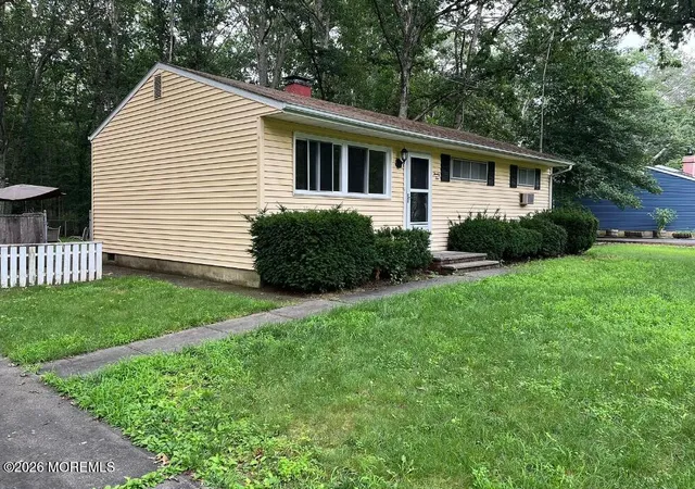 Photo 2 of Single family home for sale at 25 Murdock Pl, Jackson, NJ 08527 | MLS# 22630003 | Listing updated on 2026-09-22
