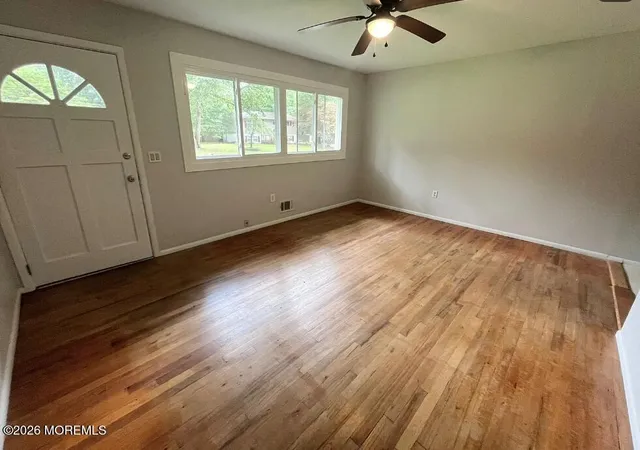 Photo 3 of Single family home for sale at 25 Murdock Pl, Jackson, NJ 08527 | MLS# 22630003 | Listing updated on 2026-09-22