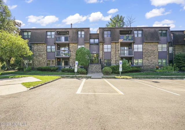Condo for sale at 1712 Country Ml Dr, East Windsor, NJ 08512 | MLS# 22629400