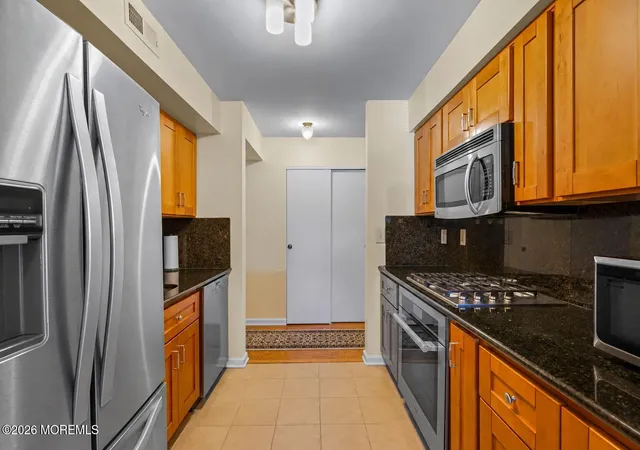 Photo 3 of Condo for sale at 1712 Country Ml Dr, East Windsor, NJ 08512 | MLS# 22629400 | Listing updated on 2026-09-27